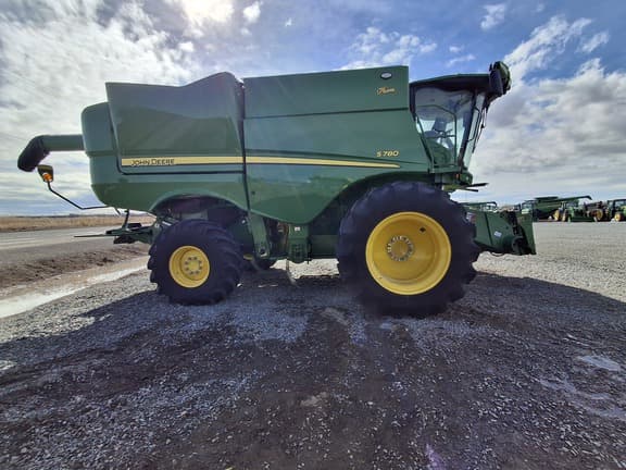 Image of John Deere S780 equipment image 2