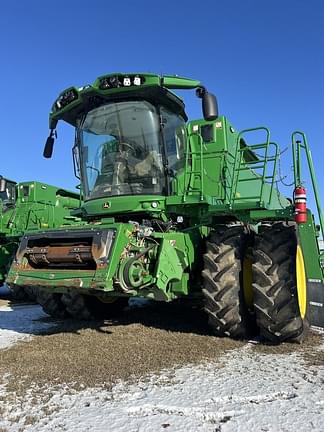 Image of John Deere S780 equipment image 1