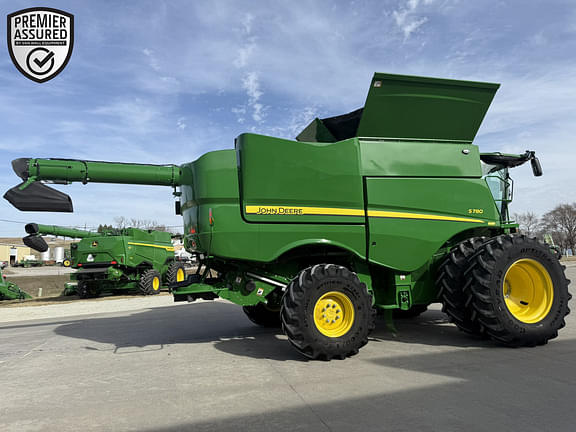 Image of John Deere S780 equipment image 4
