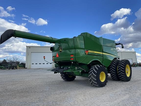 Image of John Deere S780 equipment image 4