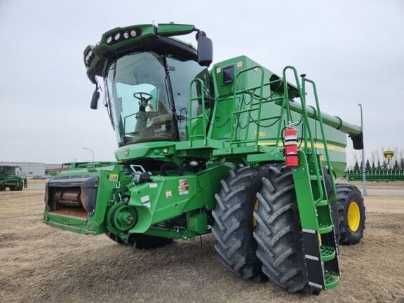 2024 John Deere S780 Equipment Image0