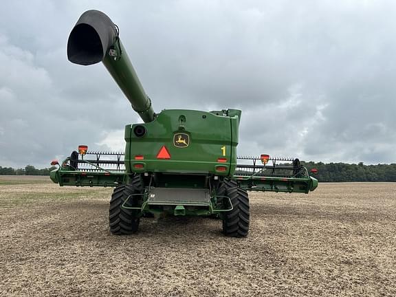 Image of John Deere S780 equipment image 1