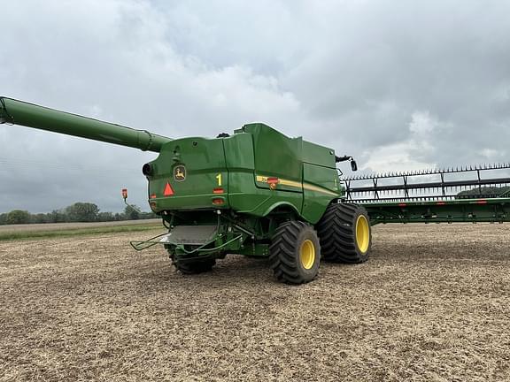 Image of John Deere S780 equipment image 2