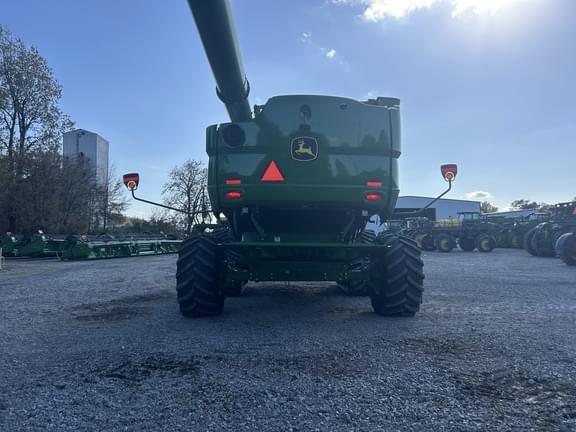 Image of John Deere S780 equipment image 3