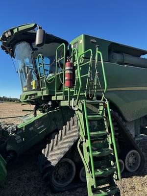 2024 John Deere S780 Image