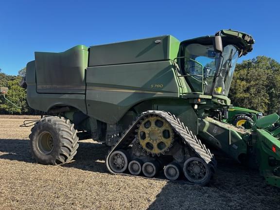 Image of John Deere S780 equipment image 4
