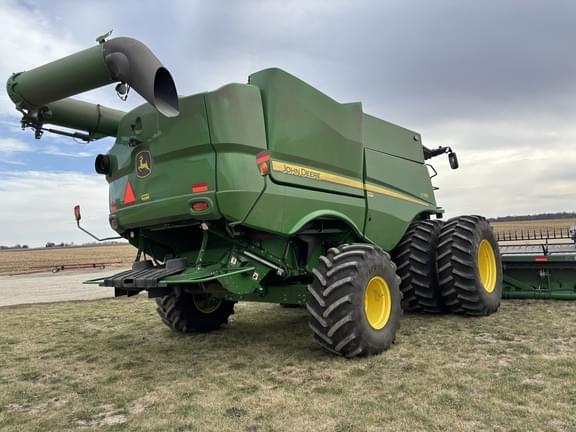 Image of John Deere S780 equipment image 3