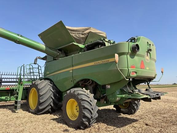 Image of John Deere S780 equipment image 2