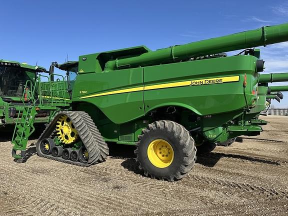 Image of John Deere S780 equipment image 3