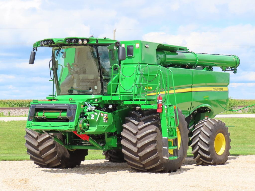 2024 John Deere S780 Equipment Image0