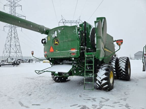 Image of John Deere S780 equipment image 2