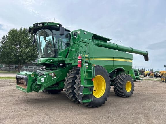Image of John Deere S780 Primary image