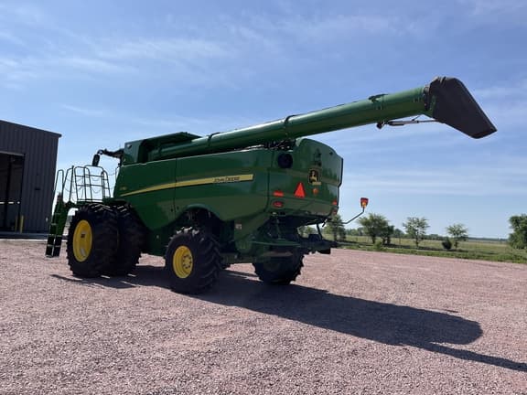 Image of John Deere S780 equipment image 3