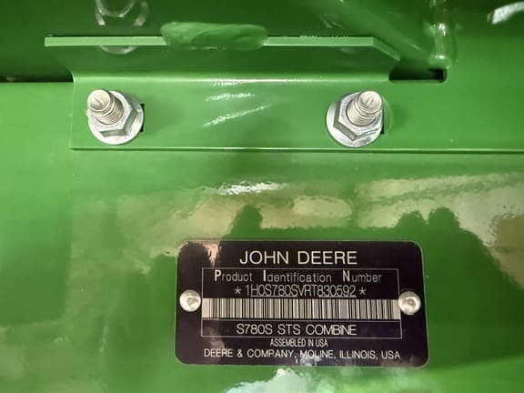 Image of John Deere S780 equipment image 2
