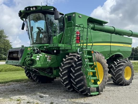 Image of John Deere S780 Primary image