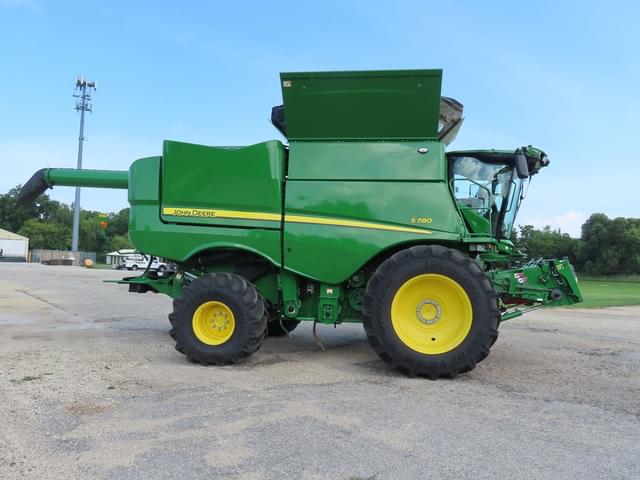 Image of John Deere S780 equipment image 3