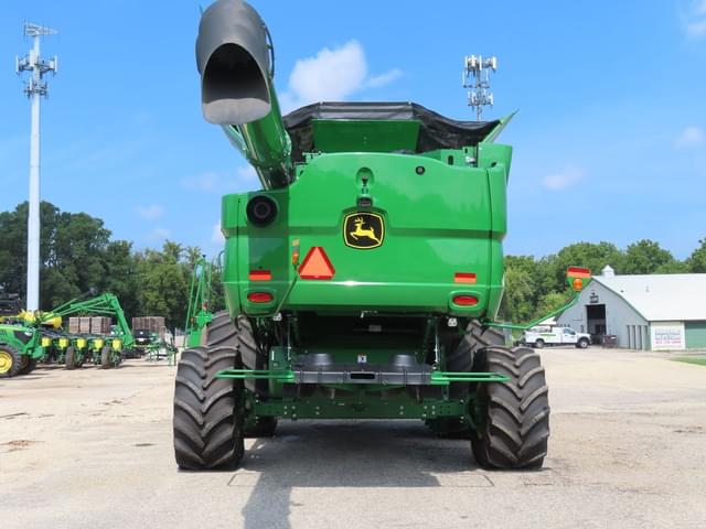 Image of John Deere S780 equipment image 4