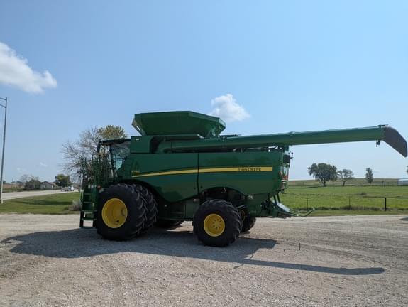 Image of John Deere S780 equipment image 4