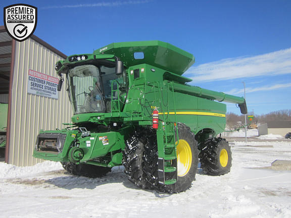 Image of John Deere S780 Primary image