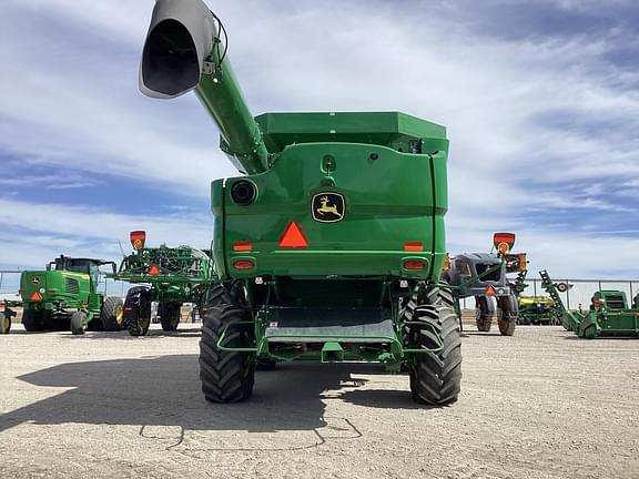 Image of John Deere S780 equipment image 2