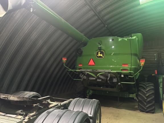 Image of John Deere S780 Image 0