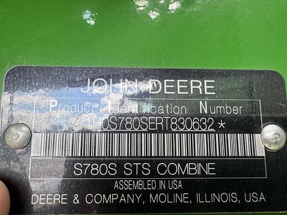Image of John Deere S780 equipment image 2
