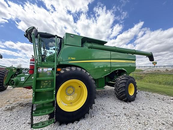 Image of John Deere S780 Primary image