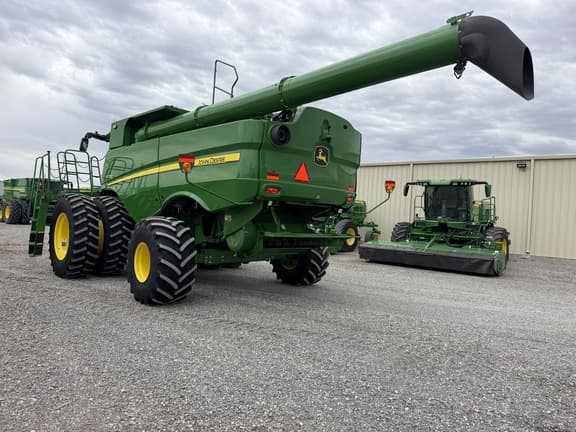 Image of John Deere S780 equipment image 2
