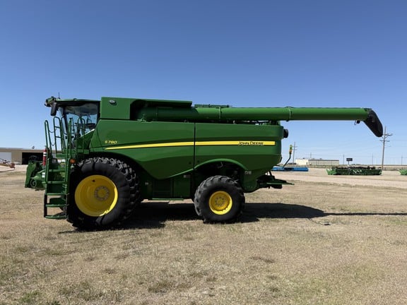 2024 John Deere S780 Equipment Image0