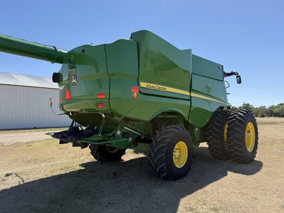 Image of John Deere S780 equipment image 4