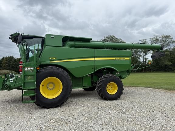 Image of John Deere S780 equipment image 1