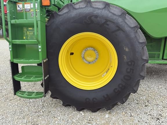 Image of John Deere S780 equipment image 2