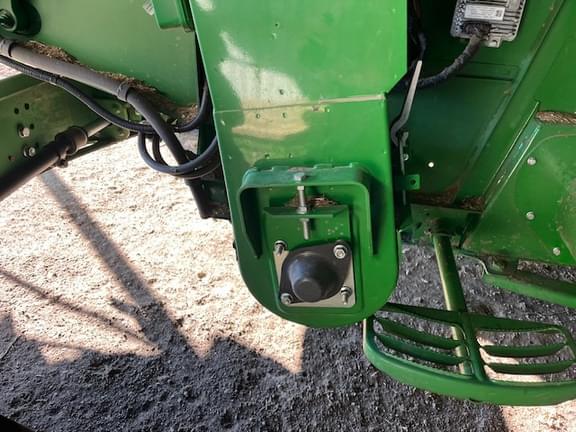 Image of John Deere S780 equipment image 4