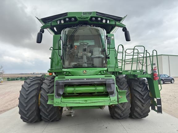 Image of John Deere S780 equipment image 2