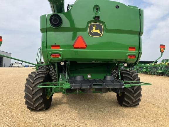 Image of John Deere S780 equipment image 4