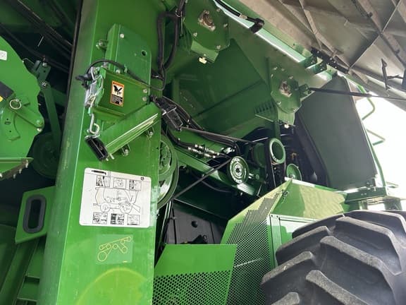 Image of John Deere S780 equipment image 3