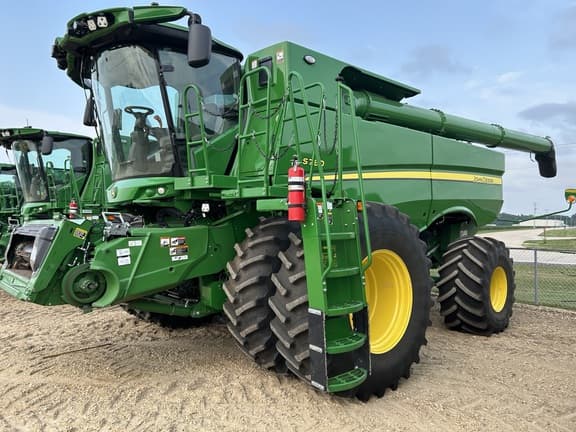 Image of John Deere S780 Primary image