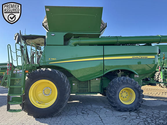 Image of John Deere S780 equipment image 2