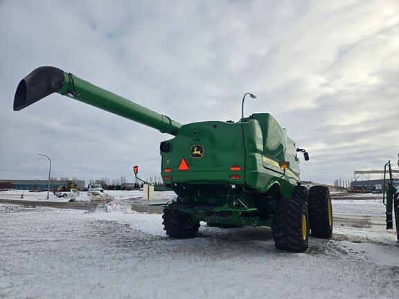 Image of John Deere S780 equipment image 2