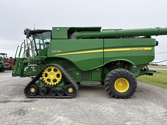 Image of John Deere S780 equipment image 1