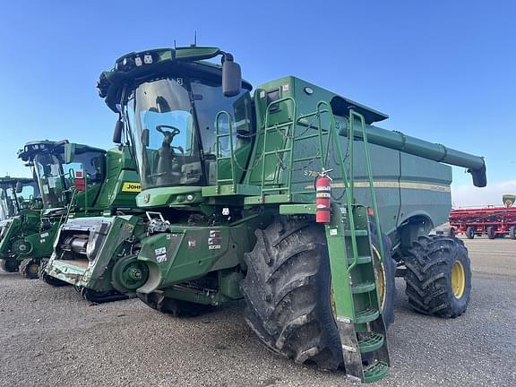 Image of John Deere S780 equipment image 1
