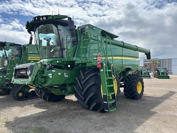 Image of John Deere S780 equipment image 3