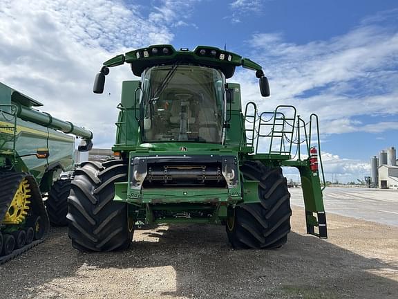 Image of John Deere S780 equipment image 4