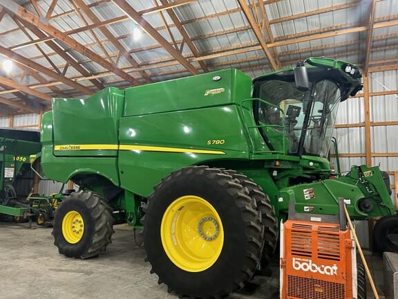 Image of John Deere S780 equipment image 2