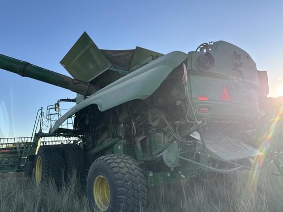 Image of John Deere S780 equipment image 1