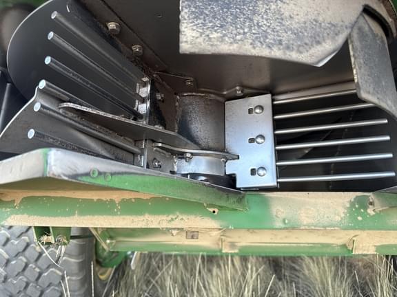 Image of John Deere S780 equipment image 4