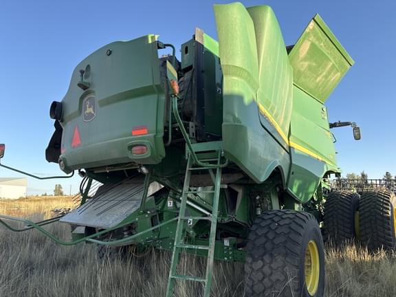 Image of John Deere S780 equipment image 2