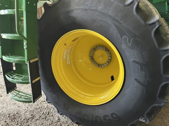 Image of John Deere S780 equipment image 1