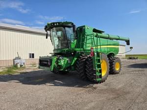 2024 John Deere S780 Image