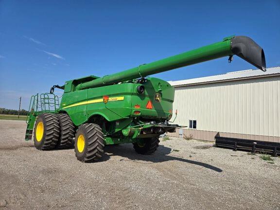 Image of John Deere S780 equipment image 2